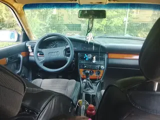 Audi 100