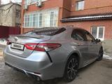 Toyota Camry 2019 года за 12 500 000 тг. в Уральск – фото 3