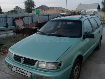 Volkswagen Passat 1994 года за 1 800 000 тг. в Уральск