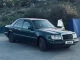 Mercedes-Benz E 200 1993 года за 800 000 тг. в Караганда – фото 2