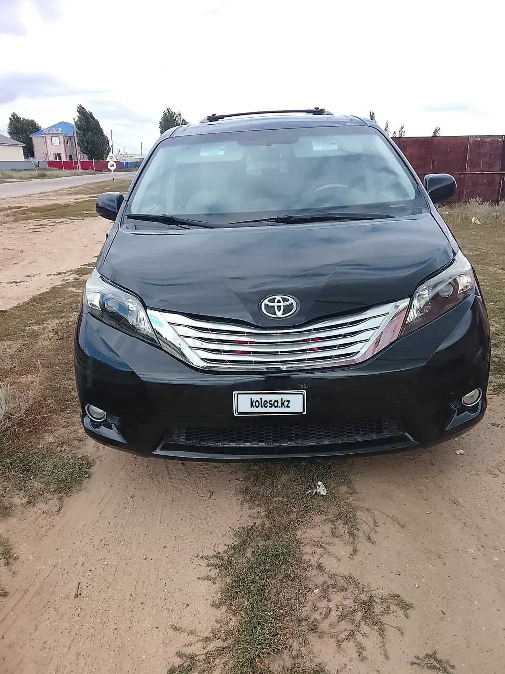 Toyota Sienna, 2011