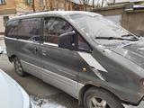 Hyundai Starex 2000 года за 2 000 000 тг. в Темиртау – фото 2
