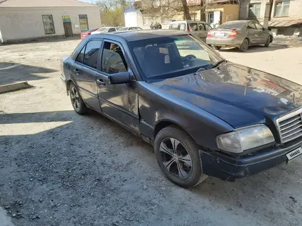 Mercedes-Benz C 180 1995 года за 1 100 000 тг. в Аягоз – фото 3