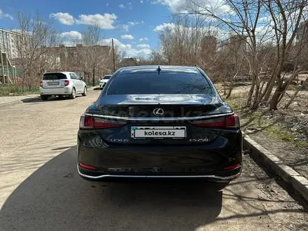 Lexus ES 250 2019 года за 19 000 000 тг. в Астана – фото 3
