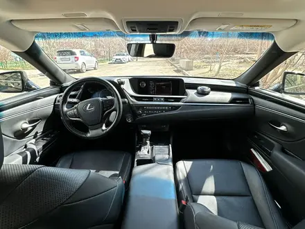 Lexus ES 250 2019 года за 19 000 000 тг. в Астана – фото 8