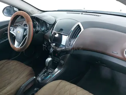 Chevrolet Cruze 2012 года за 2 490 000 тг. в Караганда – фото 15