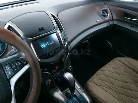 Chevrolet Cruze 2012 года за 2 490 000 тг. в Караганда – фото 25