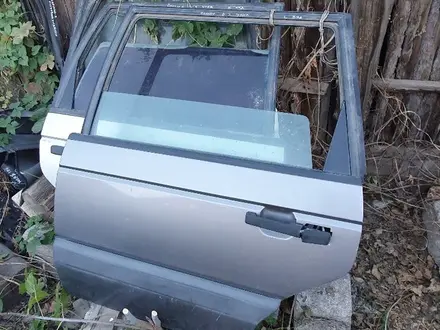 Лобовое передний заднии стекла двери зеркало крыло пружины мн. Др за 14 000 тг. в Актобе – фото 4