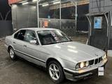 BMW 520 1991 года за 800 000 тг. в Алматы – фото 3