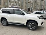 Toyota Land Cruiser Prado 2022 года за 28 000 000 тг. в Атырау – фото 3