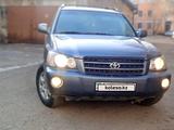 Toyota Highlander 2003 года за 6 000 000 тг. в Астана – фото 2