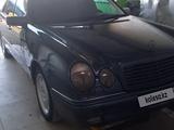 Mercedes-Benz E 230 1997 годаүшін2 500 000 тг. в Атырау – фото 2