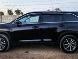 Toyota Highlander 2019 года за 19 000 000 тг. в Алматы – фото 4