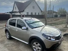 Renault Sandero Stepway, 2013