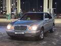 Mercedes-Benz E 230 1996 года за 2 400 000 тг. в Астана