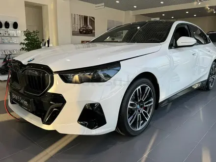 BMW 530 XDrive 2025 года за 48 500 000 тг. в Актобе