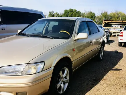 Toyota Camry 1998 года за 2 500 000 тг. в Алматы – фото 10