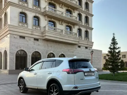 Toyota RAV4 2019 года за 13 000 000 тг. в Шымкент