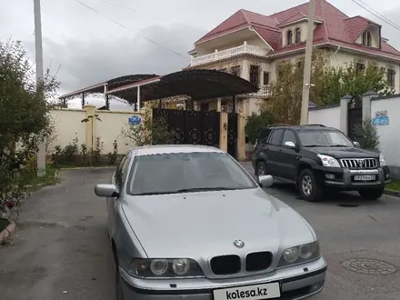 BMW 528 1998 года за 3 400 000 тг. в Тараз