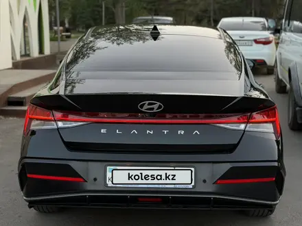 Hyundai Elantra 2023 года за 9 200 000 тг. в Астана – фото 3