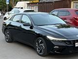 Hyundai Elantra 2023 года за 9 200 000 тг. в Астана – фото 2