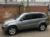 Toyota RAV4 2004 года за 5 000 000 тг. в Усть-Каменогорск – фото 4