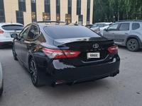 Toyota Camry 2018 годаfor8 700 000 тг. в Актобе