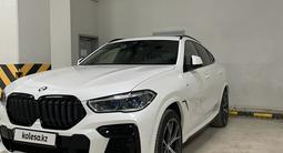 BMW X6 2021 года за 43 000 000 тг. в Астана – фото 2