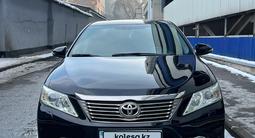 Toyota Camry 2013 года за 10 300 000 тг. в Алматы – фото 2