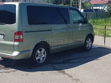 Volkswagen Multivan 2004 года за 6 555 000 тг. в Алматы – фото 9