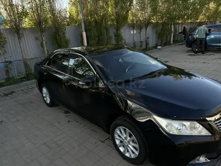 Toyota Camry 2013 года за 10 000 000 тг. в Актобе – фото 9