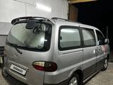 Hyundai Starex 2003 года за 2 750 000 тг. в Шымкент – фото 2