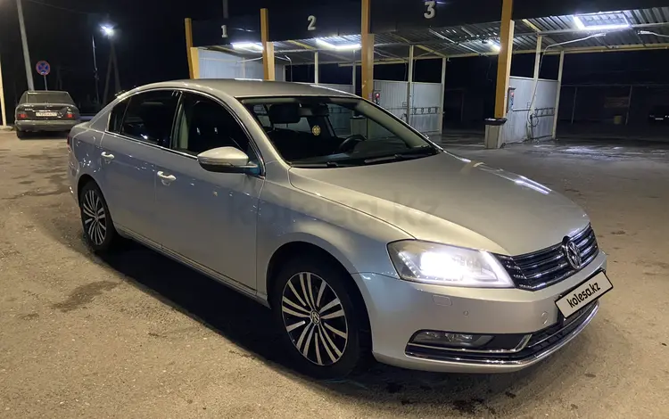 Volkswagen Passat 2011 года за 5 900 000 тг. в Шымкент