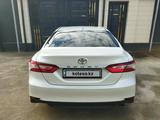 Toyota Camry 2020 года за 14 500 000 тг. в Тараз – фото 4