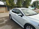 Toyota Camry 2020 года за 14 500 000 тг. в Тараз – фото 2