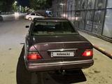 Mercedes-Benz E 220 1993 года за 1 550 000 тг. в Алматы – фото 4