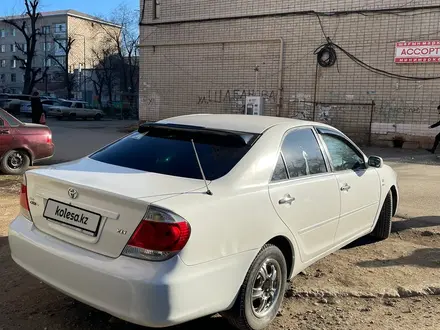 Toyota Camry 2005 года за 5 000 000 тг. в Актобе – фото 2