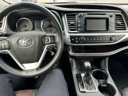 Toyota Highlander 2019 года за 16 000 000 тг. в Шымкент