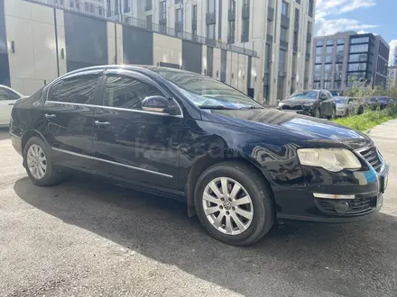 Volkswagen Passat 2007 года за 4 500 000 тг. в Астана – фото 2