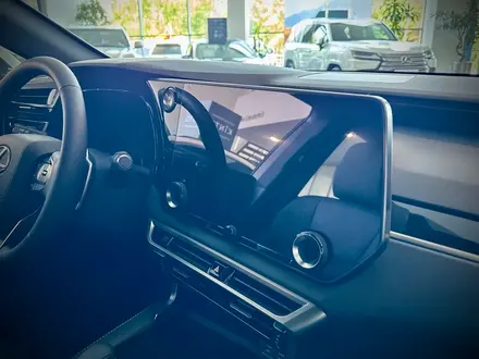 Lexus RX 350 Executive 2025 года за 42 390 000 тг. в Алматы – фото 9
