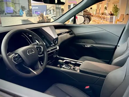 Lexus RX 350 Executive 2025 года за 42 390 000 тг. в Алматы – фото 3