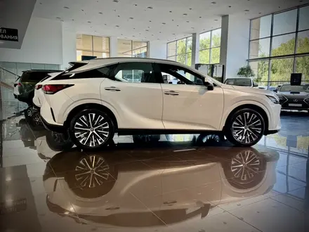 Lexus RX 350 Executive 2025 года за 42 390 000 тг. в Алматы – фото 13