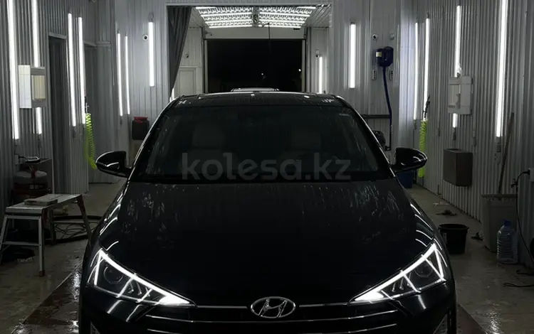 Hyundai Elantra 2019 года за 7 100 000 тг. в Актау