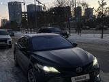 Toyota Camry 2019 года за 14 400 000 тг. в Астана – фото 3