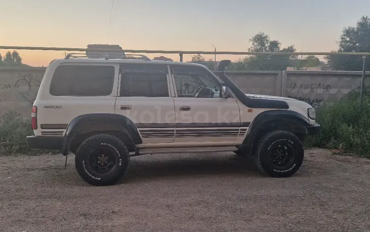 Toyota Land Cruiser 1998 годаfor9 000 000 тг. в Актобе