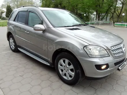 Mercedes-Benz ML 350 2007 года за 7 400 000 тг. в Караганда – фото 2