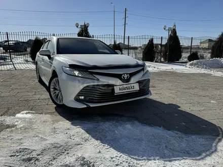 Toyota Camry 2019 года за 15 000 000 тг. в Актау – фото 35