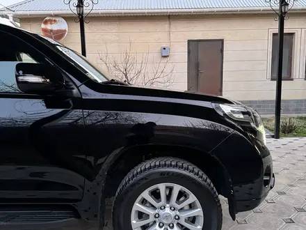 Toyota Land Cruiser Prado 2016 года за 18 800 000 тг. в Шымкент – фото 3