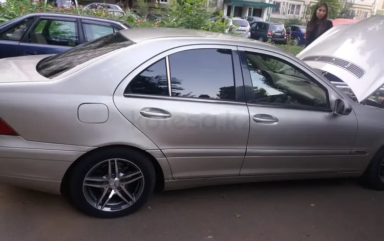 Mercedes-Benz C 230 2002 года за 5 000 000 тг. в Петропавловск