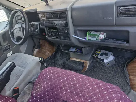 Volkswagen Caravelle 1997 года за 3 200 000 тг. в Астана – фото 5